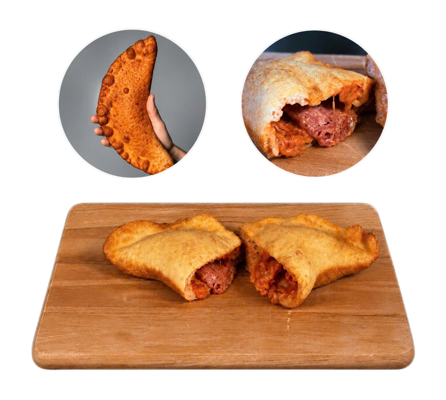 Panzerotti sốt cà chua, salami và mozzarella